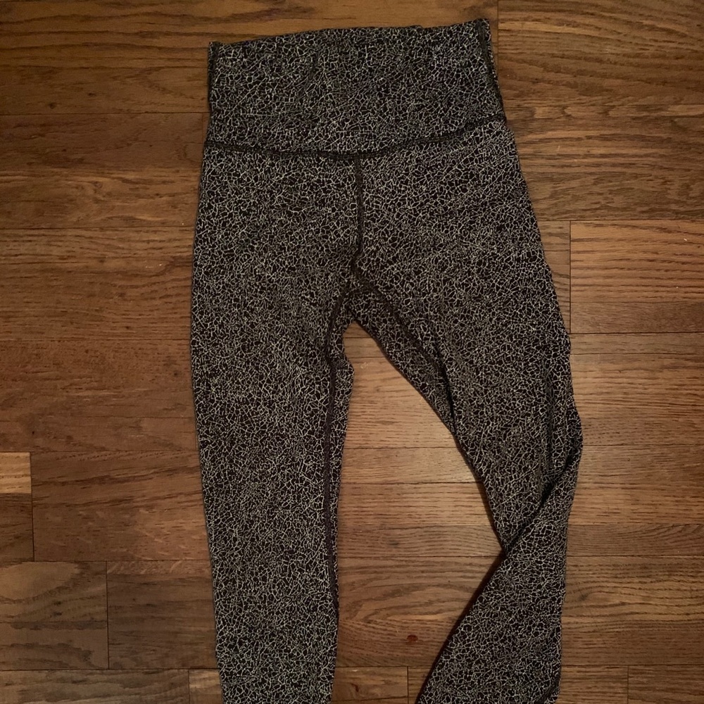Lululemon black leggings